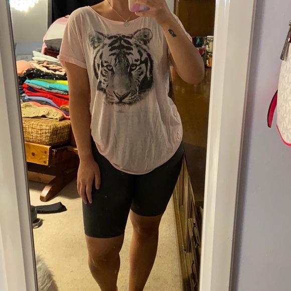 *2 for $22* Victoria’s Secret Pink T Shirt - Picture 4 of 7